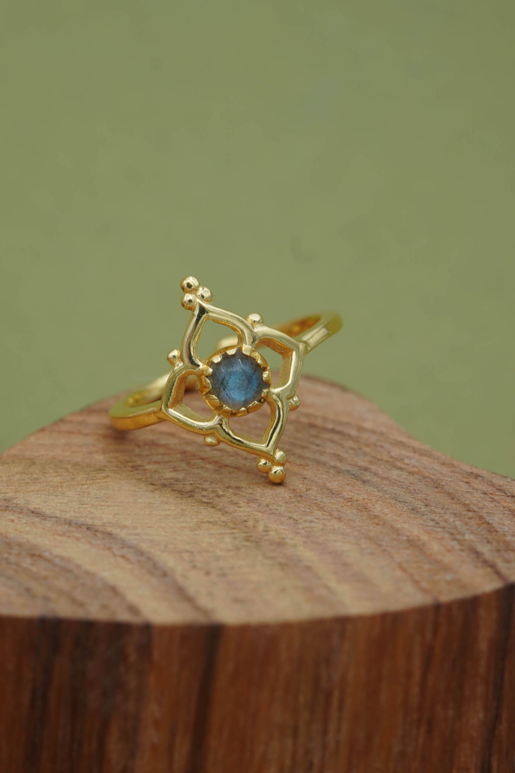 Labradorite Blossom Ring - Gold